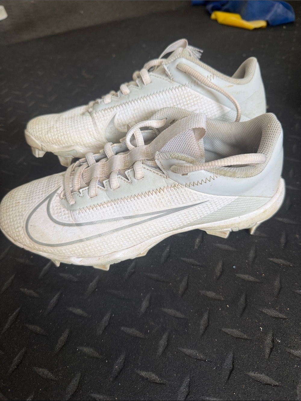 Nike Kids Viper White Athletic Cleats with Silver Swoosh